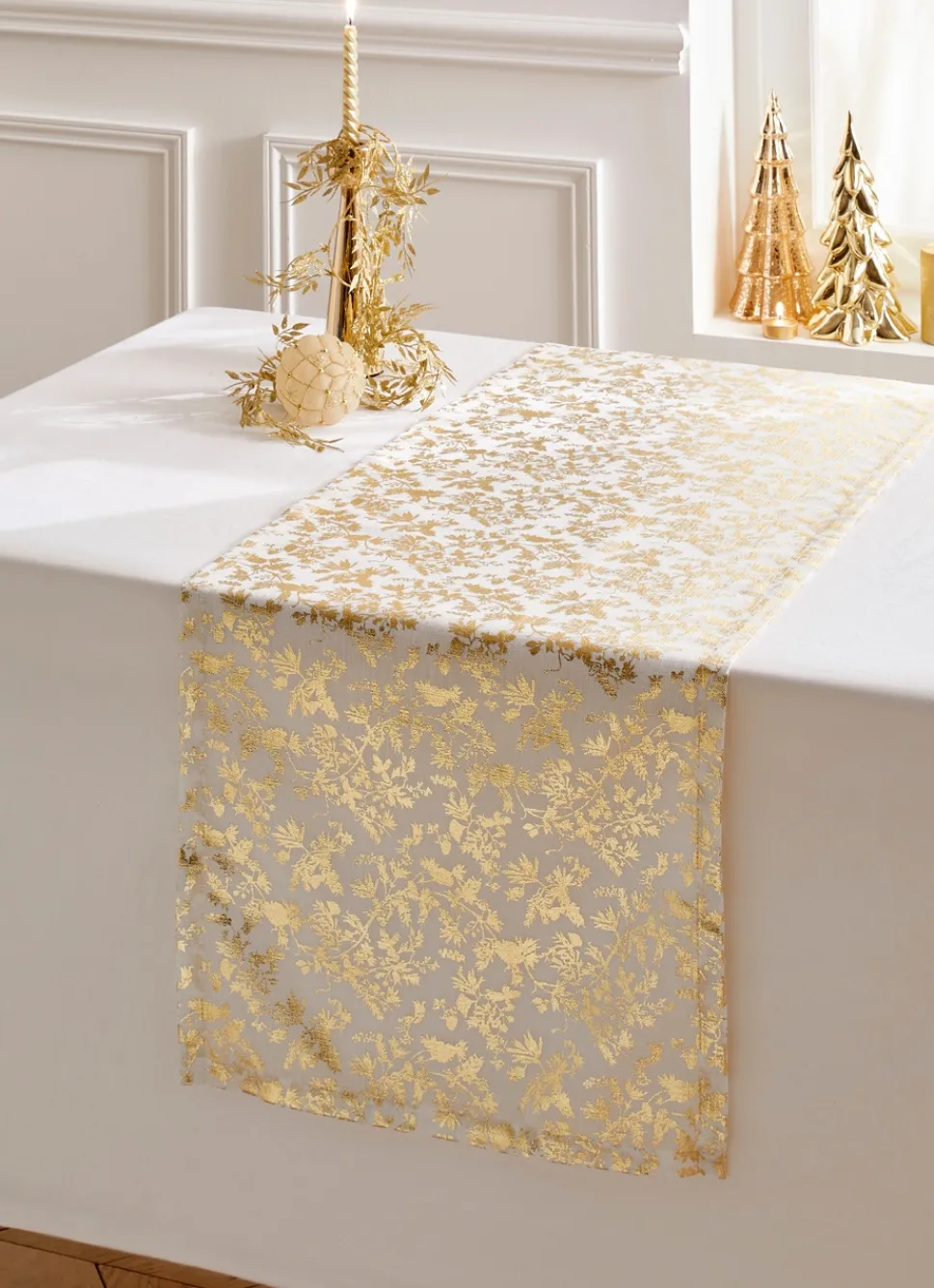 Bouchara CHEMIN DE TABLE IMPRIMÉ FEUILLES DÉES OR