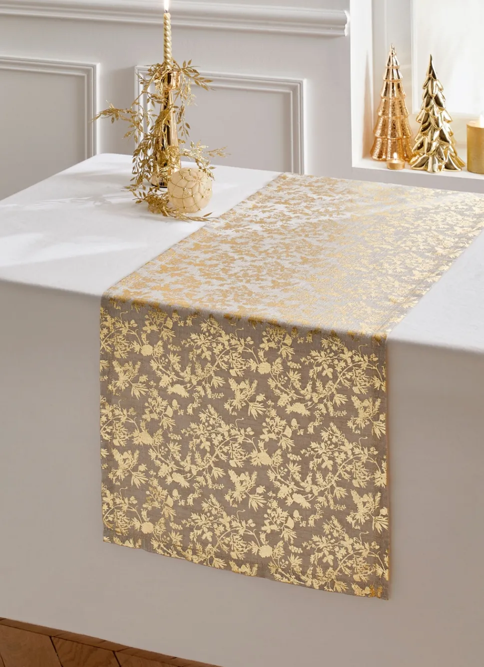 Bouchara CHEMIN DE TABLE IMPRIMÉ FEUILLES DÉES OR