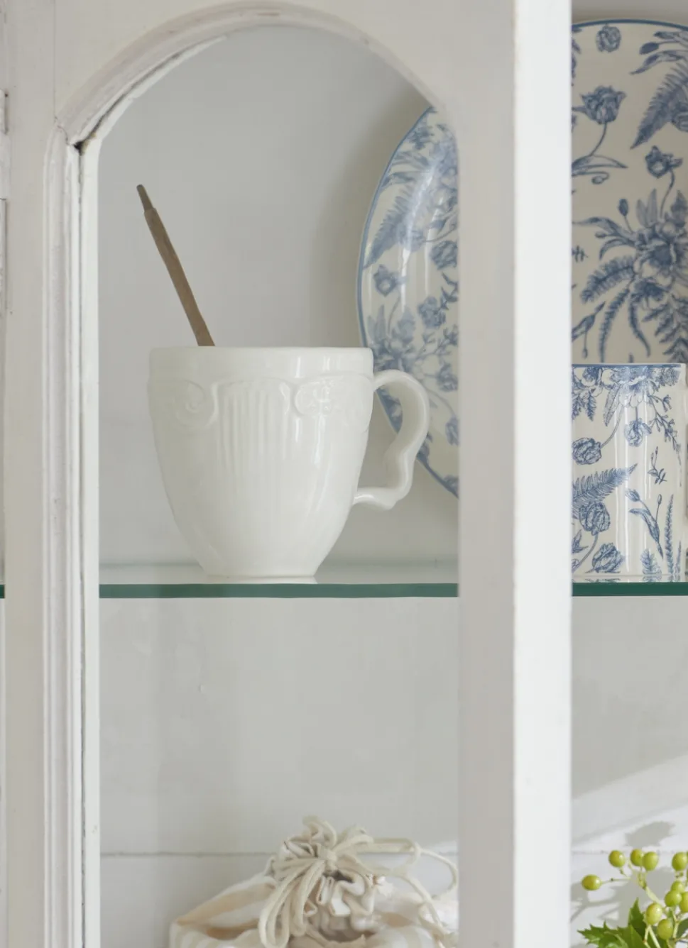 Outlet Bouchara MUG EN GRÈS ORNEMENTÉ CREME