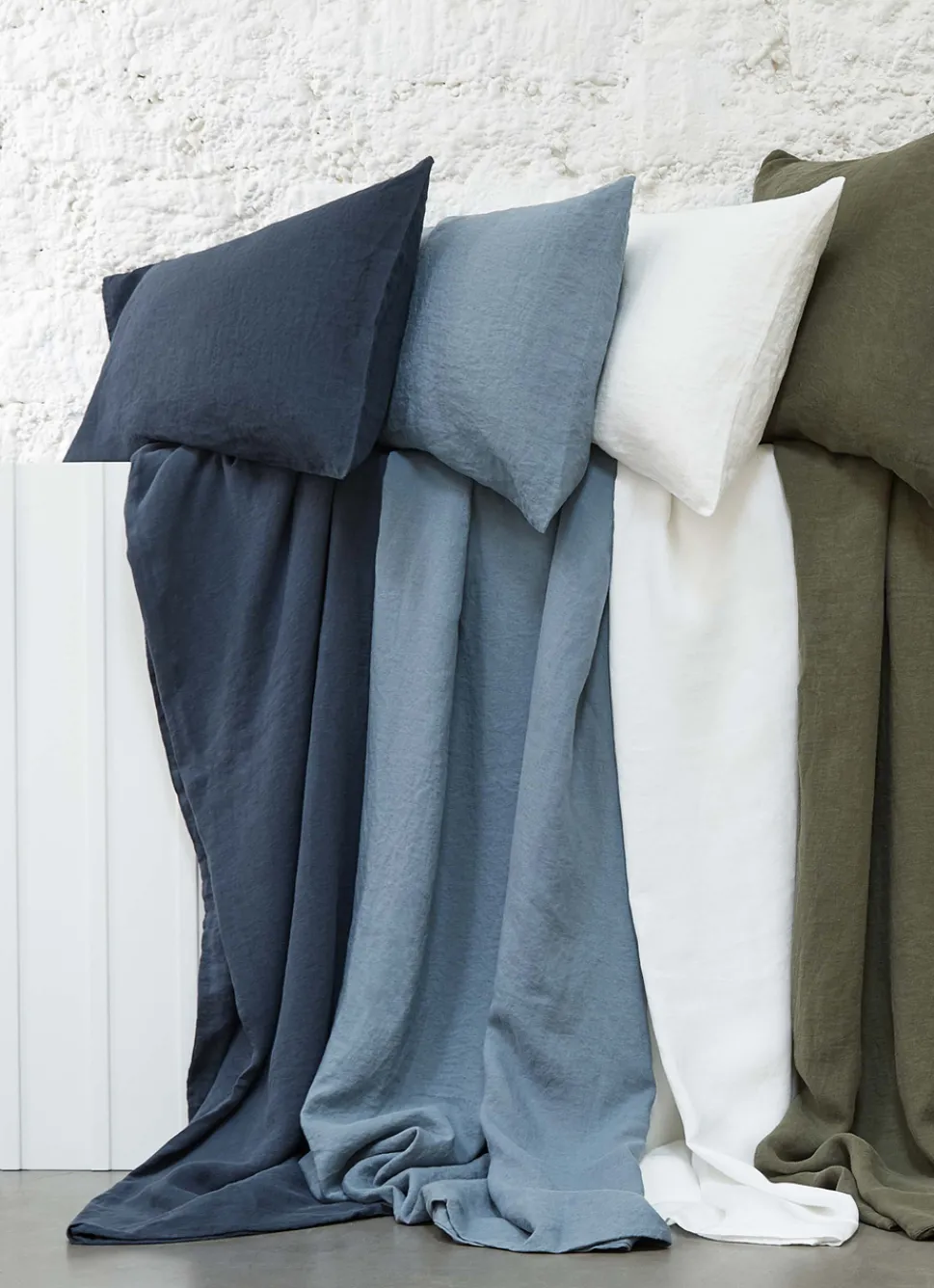 Sale Bouchara TAIE D'OREILLER UNIE EN LIN LAVÉ 165GR BLEU ZINC